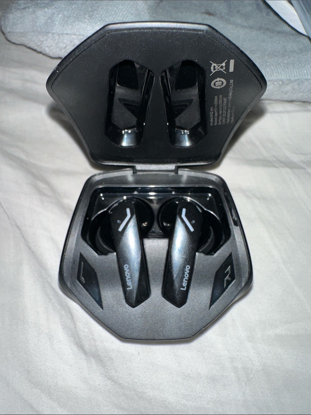 Lenovo Black Wireless Earbuds with Charging Case